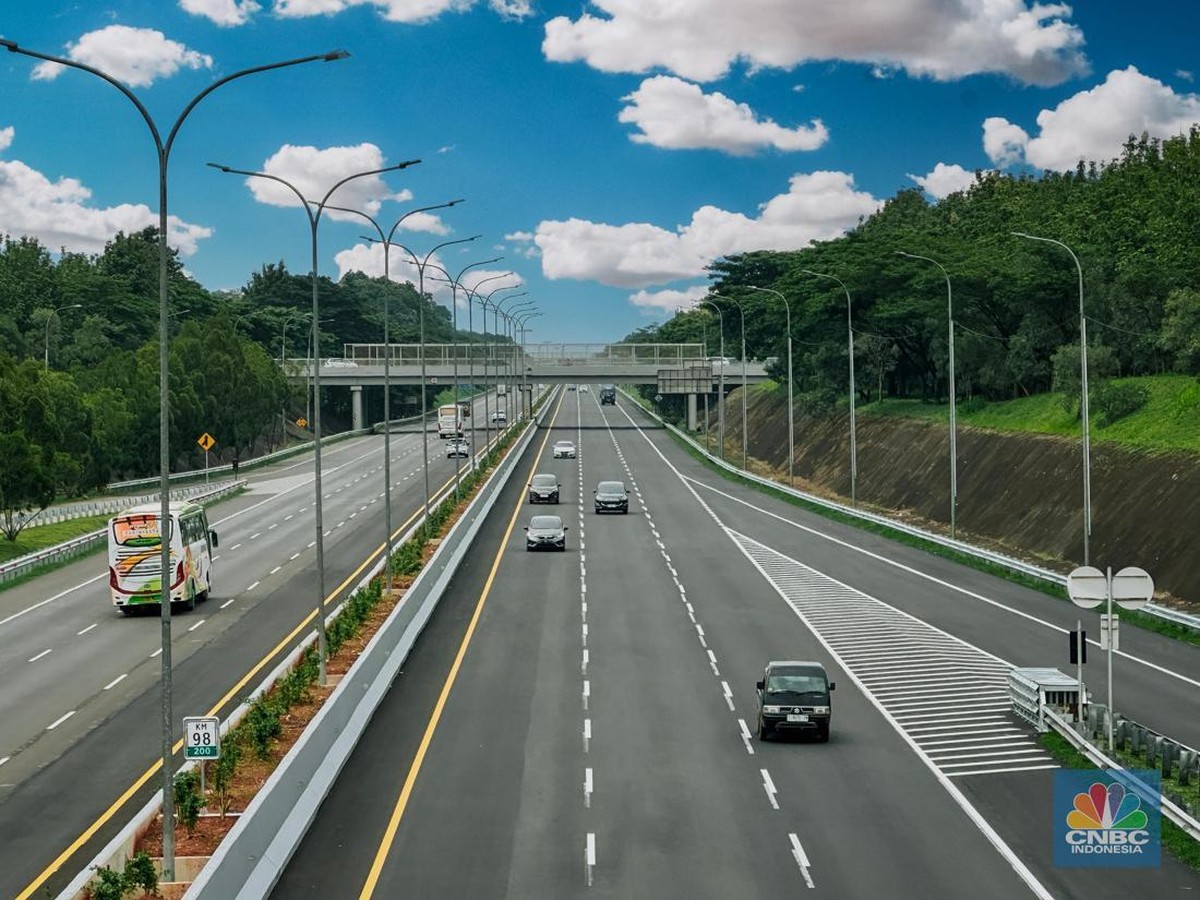 PTPP Selesaikan Pelebaran Lajur Ketiga Tol Cikopo-Palimanan Siap Lebaran 2025