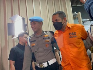 Eks Kapolres Ngada Tersangka Pencabulan-Dugaan Malapraktik Tewaskan Wanita