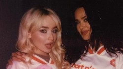 Salma Hayek dan Sabrina Carpenter Bestie Banget!