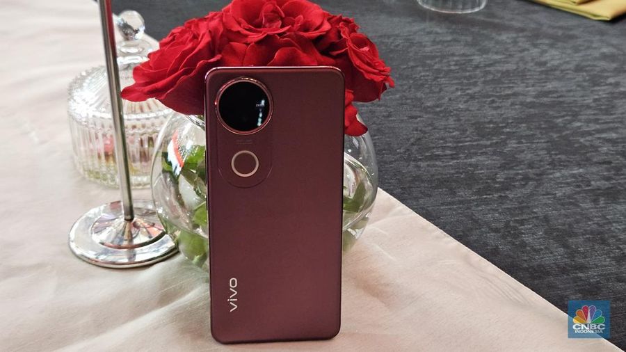 Vivo Indonesia meluncurkan ViVo V50 di kawasan Alam Sutra, Tangerang Selatan, Kamis (13/3/2025). (CNBC Indonesia/Intan Rakhmayanti Dewi)
