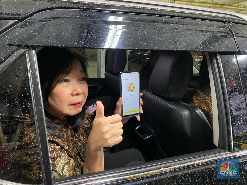Bank Indonesia meluncurkan layanan terbaru, QRIS Tap atau QRIS Tanpa Pindai mulai hari ini,Jumat (14/3/2025). Layanan ini ditujukan untuk transaksi di moda transportasi dan layanan umum, Rumah Sakit (RS) hingga Universitas. (CNBC Indonesia/Zahwa Madjid) Bank Indonesia meluncurkan layanan terbaru, QRIS Tap atau QRIS Tanpa Pindai mulai hari ini,Jumat (14/3/2025). Layanan ini ditujukan untuk transaksi di moda transportasi dan layanan umum, Rumah Sakit (RS) hingga Universitas. (CNBC Indonesia/Zahwa Madjid)