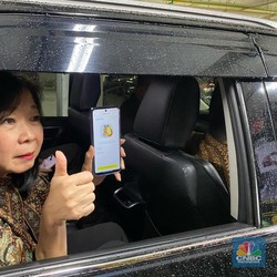 Hore! QRIS Tap Bisa Digunakan di Bus DAMRI Hingga MRT