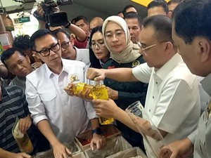 Dipimpin Dasco, DPR Sidak Minyakita di Pasar Kramat Jati Jaktim