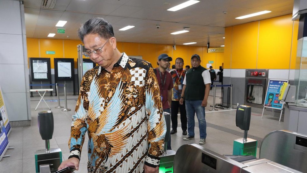 Raih Keuntungan! Bank Mega Jadi Pionir QRIS TAP