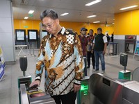 Aplikasi M-Smile Bank Mega Jadi First Mover QRIS TAP