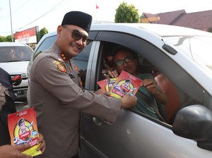 Kapolres Kebumen Turun ke Jalan Sosialisasikan Call Center 110