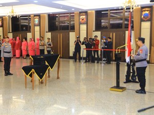 Kapolri Resmi Lantik Irjen Anwar Jadi As SDM dan 10 Kapolda Baru