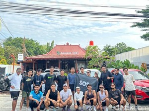Lari Gembira Ala SOS Club Yk: Tak Harus Kencang yang Penting Foto Bagus