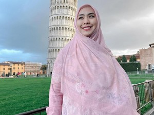 Oki Setiana Dewi Pulang dari Mesir, Makin Cinta Budaya Indonesia