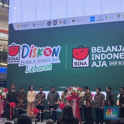 Airlangga Resmi Buka Belanja di Indonesia Aja, Tebar Diskon Hingga 70%