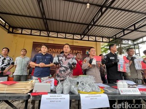 5 Peracik-Pengedar Bubuk Petasan di Mojokerto Diamankan