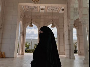 Rae Lil Black Ungkap Sang Adik Tertarik Mempelajari Al-Quran setelah Dirinya Mualaf