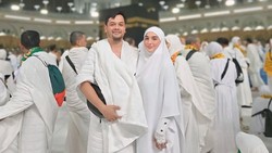 Siva Aprilia Umrah Pertama Sekalian Bulan Madu Bareng Suami