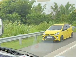 PJR Polda Jatim Sanksi Tilang Mobil Lawan Arus di Tol Paspro
