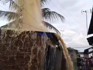 Pipa PDAM Tirtanadi Nyembur di Atas Rumah Warga, Begini Kata Plt Dirut