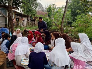 Kreatif! Pemuda Garut Isi Ramadan dengan Ngabuburead untuk Anak-anak