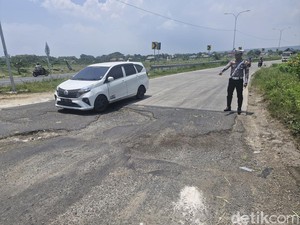 Polisi Mitigasi Jalan Rusak di Pantura Tuban Sebelum Arus Mudik