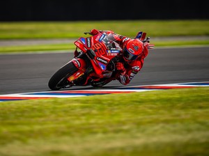 Hasil MotoGP Belanda 2025: Marc Marquez Juaranya, Bezzecchi Kedua