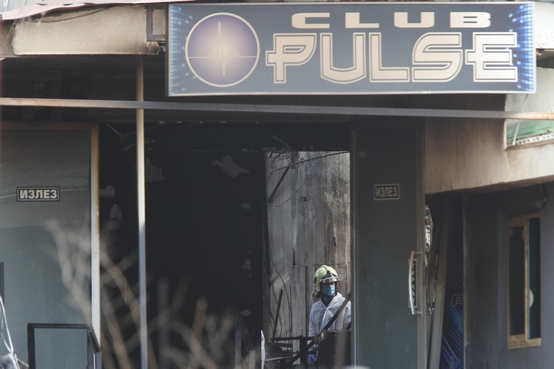 North Macedonia Nightclub Fire Diskotik Kebakaran di macedonia, 59 Tewas 150 Luka. (Kocani TV via AP)