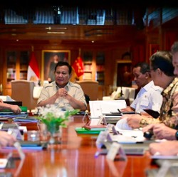 Bahlil: Hari Minggu Semua Menteri Prabowo Rapat, Tidak Mengenal Libur