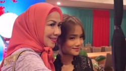 Fuji Perempuan yang Dikenalkan Verrell ke Venna Melinda Selain Natasha Wilona