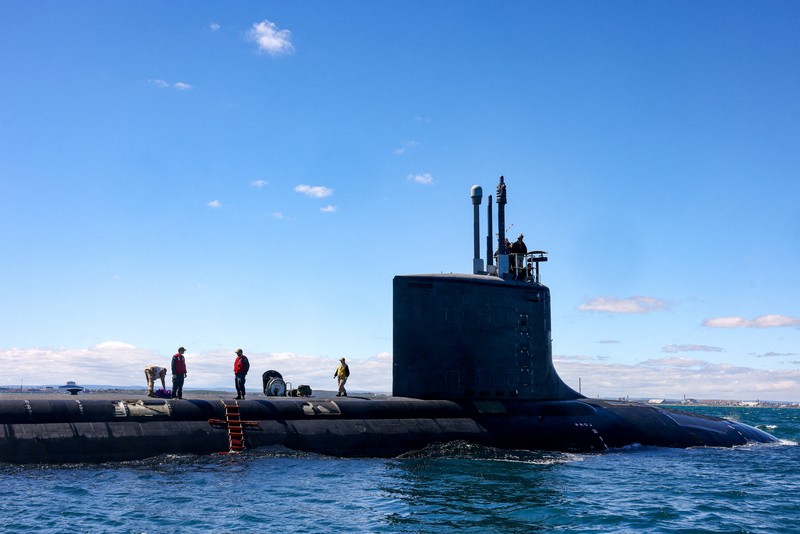 Kapal selam serang cepat kelas Virginia USS Minnesota (SSN-783) terlihat di lepas pantai Australia Barat, Australia 16 Maret 2025. Kapal selam serang cepat kelas Virginia USS Minnesota (SSN-783) terlihat di lepas pantai Australia Barat, Australia 16 Maret 2025. (COLIN MURTY/Pool via REUTERS)