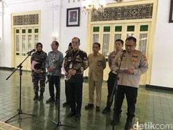 Pemda DIY MInta Maaf Tak Gelar Open House Saat Lebaran Pemda DIY MInta Maaf Tak Gelar Open House Saat Lebaran