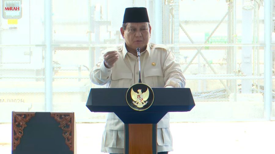 Presiden Prabowo Subianto memberikan sambutan dalam LIVE: Peresmian Pabrik Pemurnian Logam Mulia PT Freeport Indonesia, Gresik, Senin (17/3/2025). (Tangkapan Layar Youtube Sekretariat Presiden)