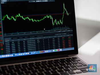 IHSG Jatuh 3,33%, Saham Bluechips dan Konglomerat Berguguran