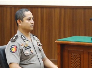 Eks Kapolres Ngada Sebar Video demi Kesenangan-Mantan Bupati TTU Tewas Tenggelam