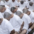 Amerika Hentikan Deportasi Gengster Venezuela, Ada Apa?