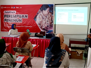 CIMB Niaga Dukung Pemberdayaan Wanita Penenun di Lombok Tengah