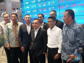 IHSG Pelan-pelan Bangkit Usai Terpuruk Dalam & Kena Trading Halt