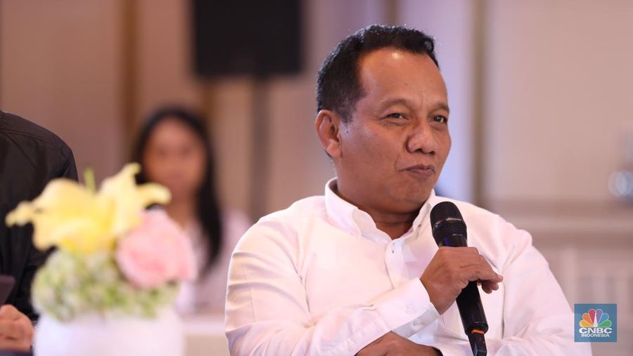 Direktur Jenderal Mineral dan Batubara Kementerian ESDM RI, Tri Winarno menyampaikan paparan dalam acara Mining Forum 2025 di Jakarta, Selasa (18/3/2025). (²©²ÊÍøÕ¾/Tri Susilo)