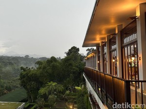 Buka Puasa Menu Timur Tengah dengan View Alam Bandung