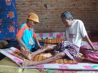 Nyeri di Sekujur Tubuh Membuat Kakek Rasan Hampir Menyerah