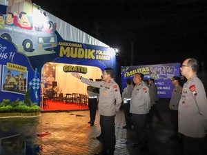 Tengah Malam, Kapolda Jateng Cek Kesiapan Tol Jelang Mudik Lebaran