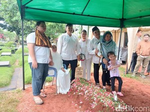 Suara Kerinduan Anak di 4 Hari Meninggalnya Mat Solar