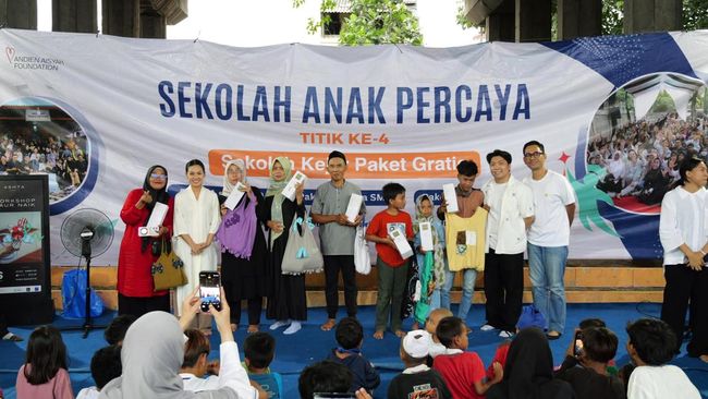 'Sulap' Baju Bekas, ASHTA District 8 Kolaborasi Gelar Workshop Upcycle