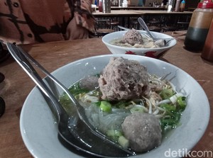 5 Rekomendasi Bakso Enak Gurih di Tasikmalaya
