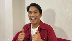 Idulfitri Dicky Difie: Bagi THR ke 400 Ponakan-Liburan ke Jepang