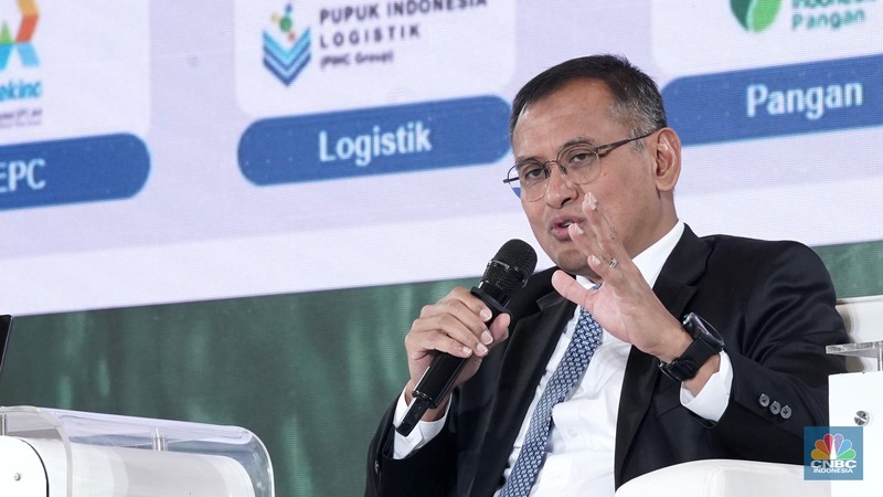 Menteri Koordinator Bidang Pangan RI, Zulkifli Hasan menyampaikan paparan dalam acara Food Summit 2025 di Jakarta, Rabu (19/3/2025). (CNBC Indonesia/Tri Susilo) Menteri Koordinator Bidang Pangan RI, Zulkifli Hasan menyampaikan paparan dalam acara Food Summit 2025 di Jakarta, Rabu (19/3/2025). (CNBC Indonesia/Tri Susilo)