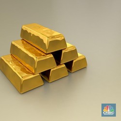 Bos BI Ungkap Investor Global Pilih Timbun Emas Gara-Gara Ini