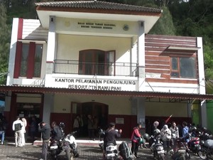 TNBTS Sebut Ladang Ganja Bukan di Jalur Pendakian Semeru dan Bromo