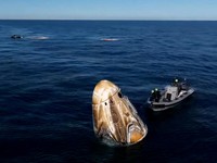 Momen Tak Terduga Astronaut NASA Pulang ke Bumi Muncul di Laut