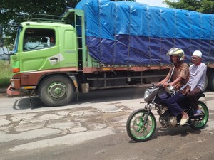 Jelang Mudik, Pemkot Cilegon Akan Tambal Jalan Rusak ke Pelabuhan Ciwandan