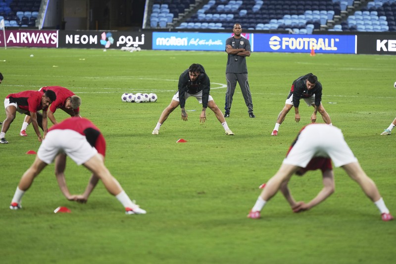 Pemain Tim Nasional (Timnas) menjalani sesi latihan di Stadion Netstrata Jubilee, Sydney, Rabu (19/3/2025). (AP Photo/Mark Baker) Pemain Tim Nasional (Timnas) menjalani sesi latihan di Stadion Netstrata Jubilee, Sydney, Rabu (19/3/2025). (AP Photo/Mark Baker)
