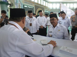 Walkot Tangerang Ajak Warga Bayar Zakat sebagai Kepedulian Sosial