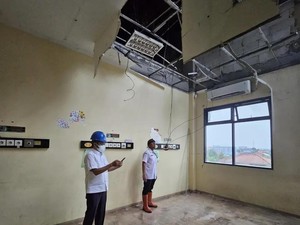 36 Pasien Dievakuasi gegara Plafon RSUD Syamrabu Bangkalan Ambruk
