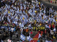 Ramai-Ramai Warga Israel 'Kepung' Netanyahu, Demo Tolak Serang Gaza